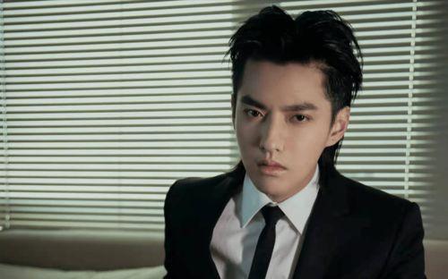 情侣爆料不生气李鑫视频,揭秘甜蜜背后的温馨瞬间  第3张